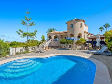 Casa con piscina en venta en Callosa de Segura