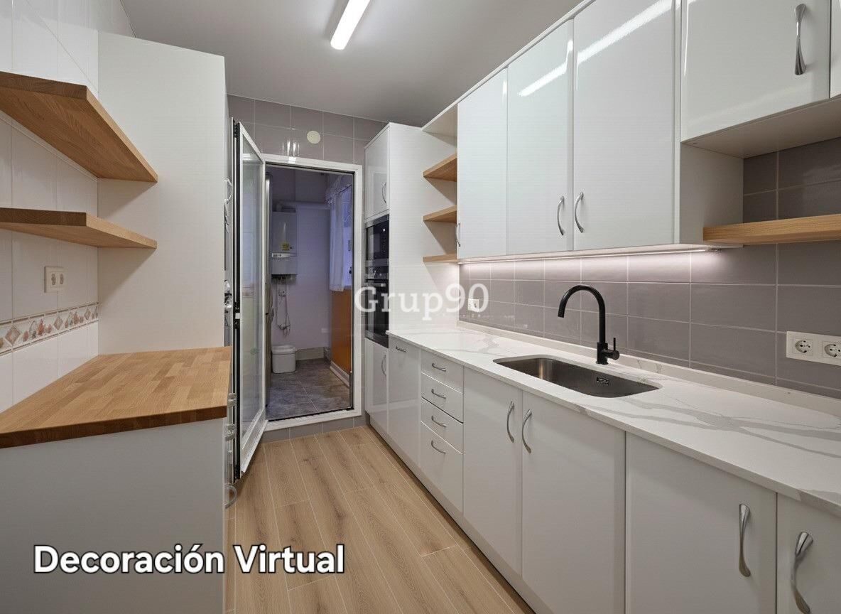 Kitchen of Flat for sale in  Lleida Capital  with Air Conditioner, Heating and Storage room