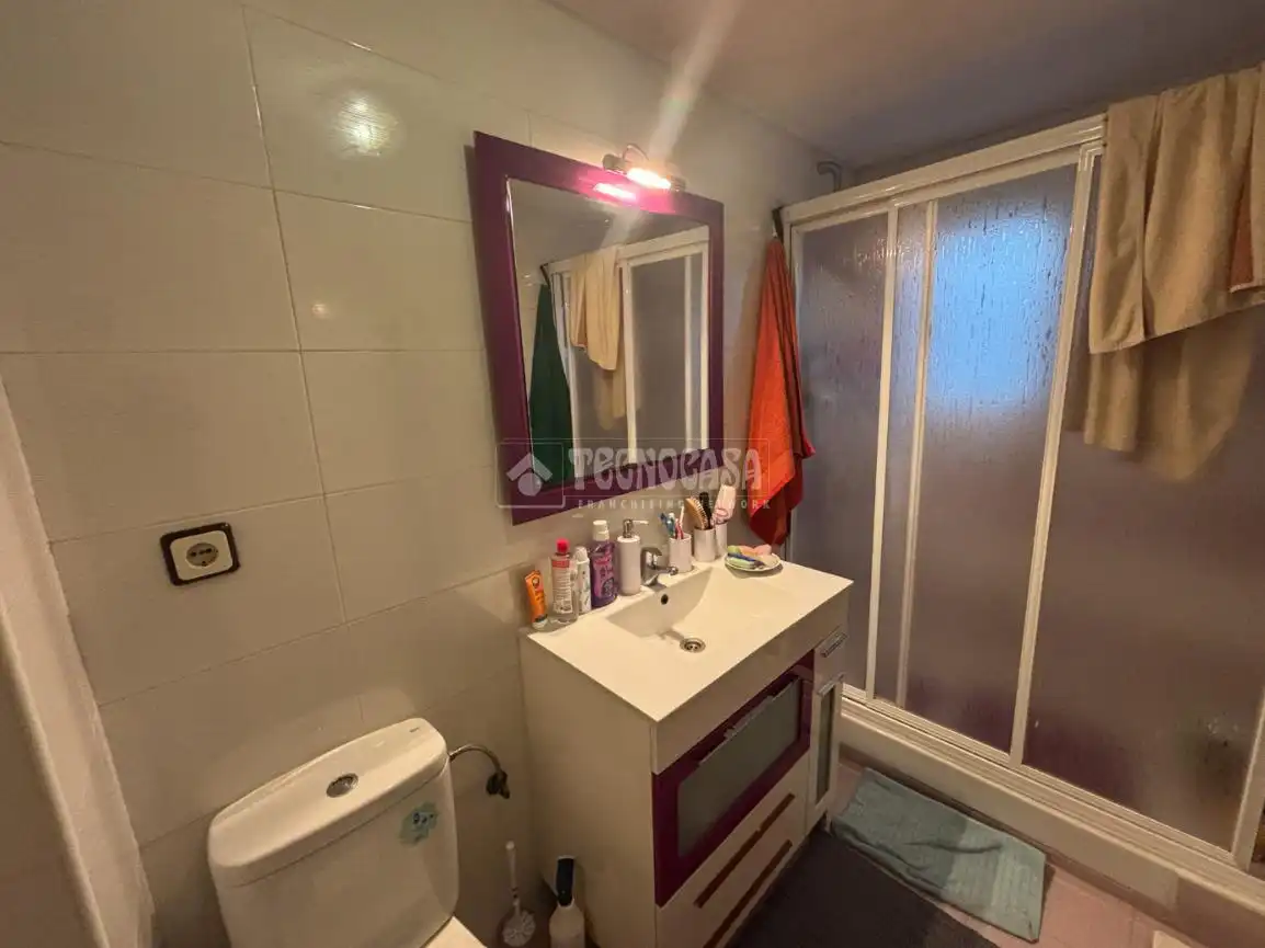 Bathroom of Flat for sale in Leganés