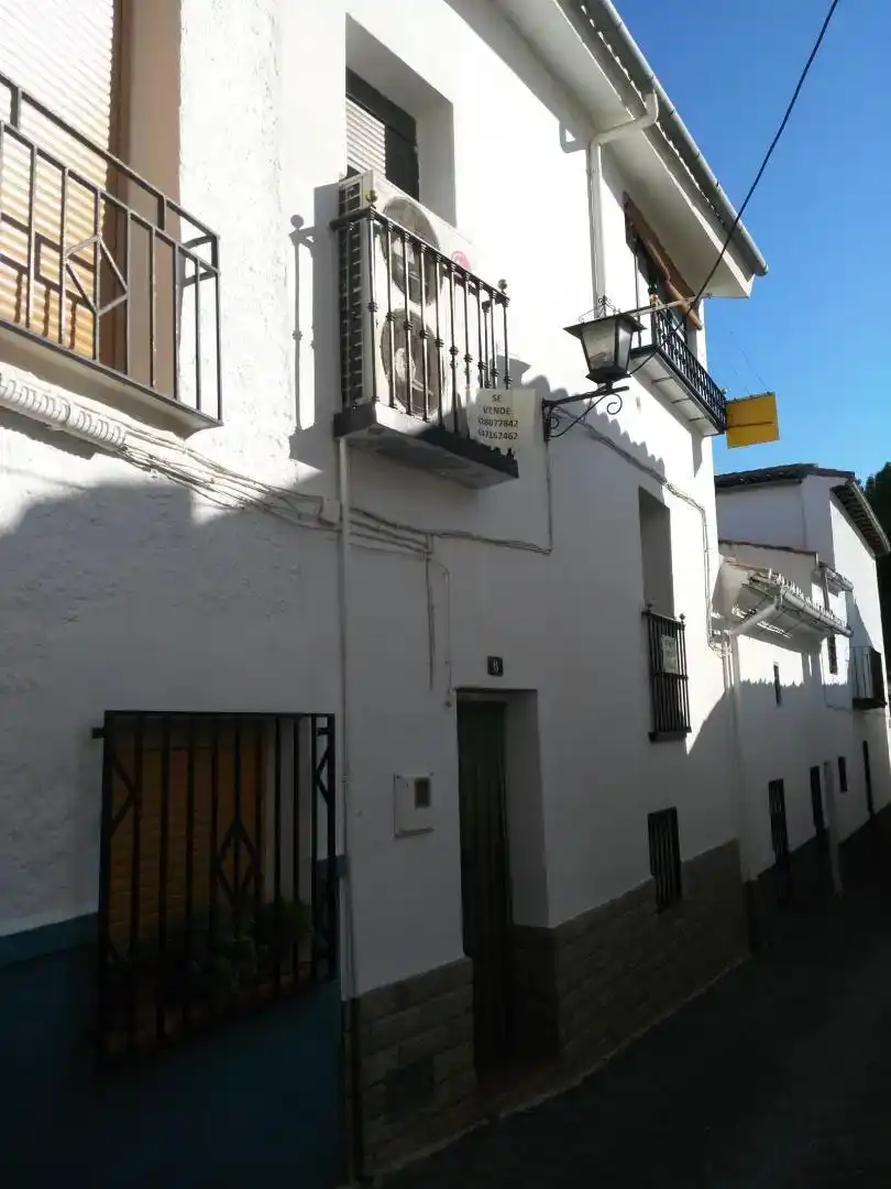 Vista exterior de Casa adosada en venta en Siles, Jaén