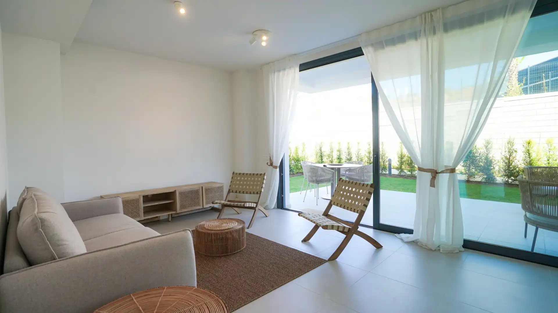 Ground floor for rent in La Concha - Resina Golf