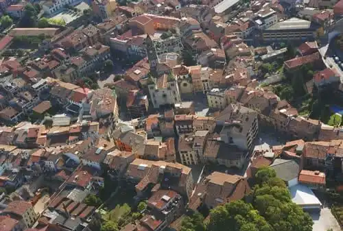 Vista exterior de Apartamento en venta en Torelló con Calefacción