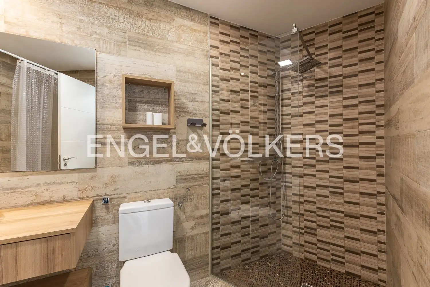 Bathroom of Flat for rent in Torrent  with Air Conditioner, Heating and Parquet flooring