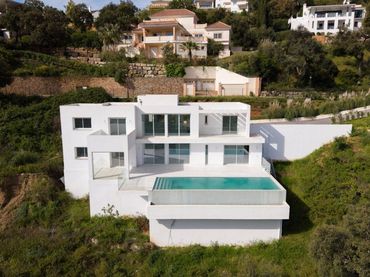 Detached house with pool for sale in La Mairena