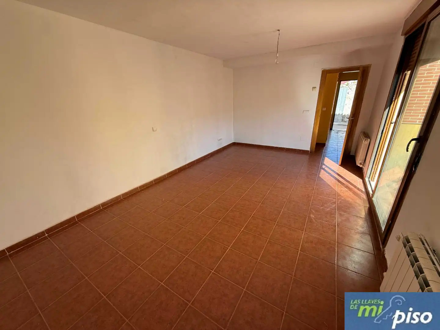 Sala d'estar de Casa adosada en venda en Corcos amb Calefacció, Jardí privat i Parquet