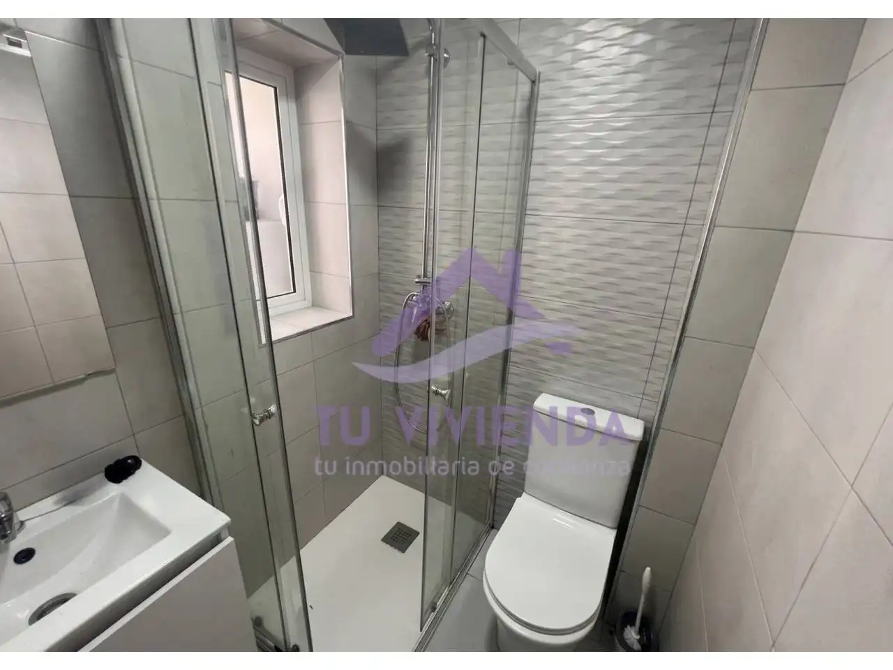 Baño de Piso en venta en Valladolid con Calefacción, Parquet y Amueblado