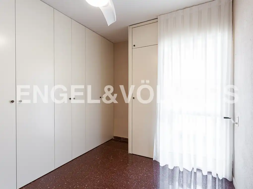 Bedroom of Flat for rent in Valencia  with Air Conditioner, Heating and Terrace