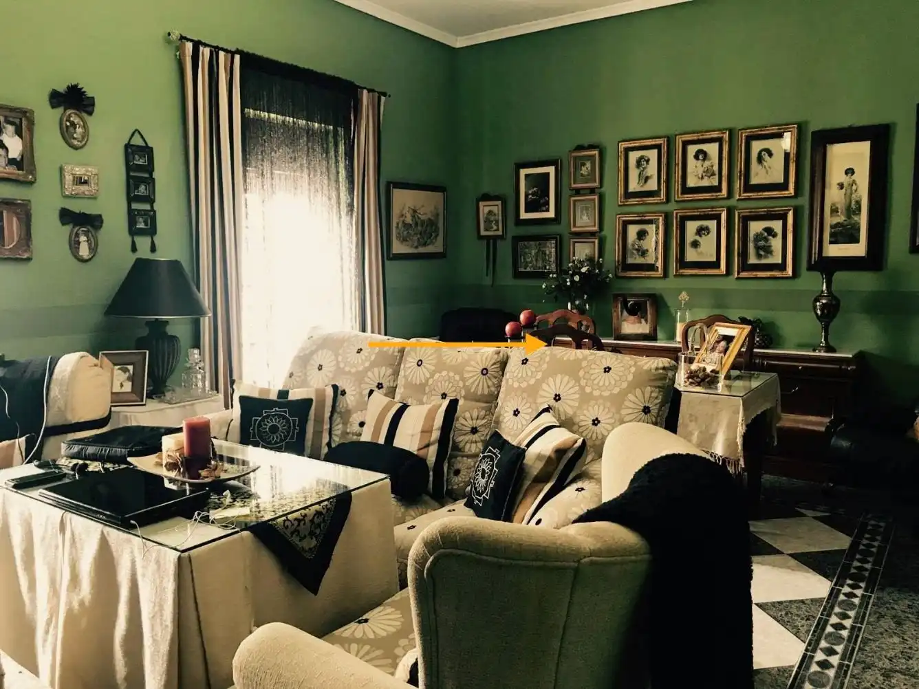 Living room of Flat for sale in Llerena  with Air Conditioner, Oven and Washing machine