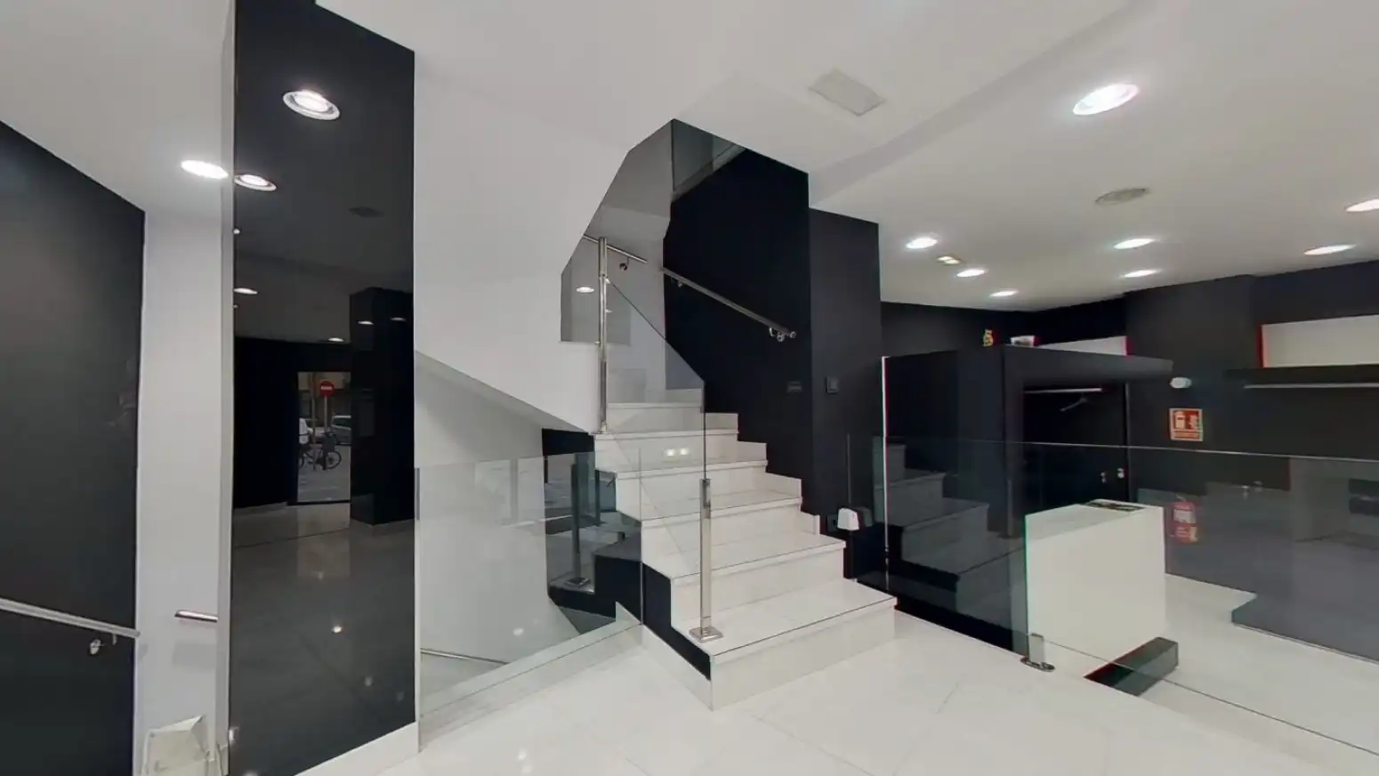 Commercial properties for rent in Torrelavega   with Air Conditioner