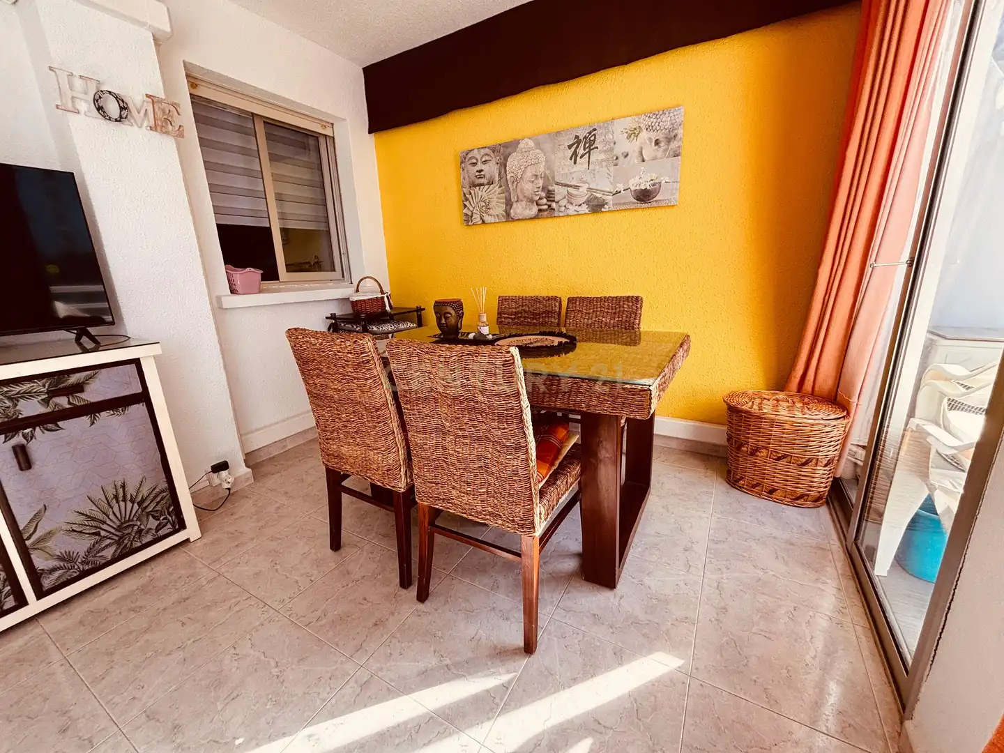 Comedor de Apartamento de alquiler en Calpe / Calp con Aire acondicionado, Lavadora y Microondas
