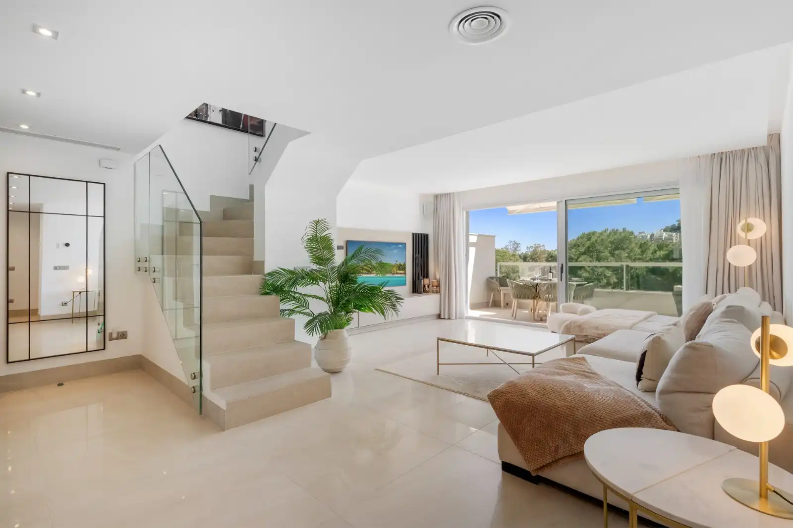 Sala d'estar de Àtic en venda en Mijas amb Aire condicionat, Terrassa i Traster