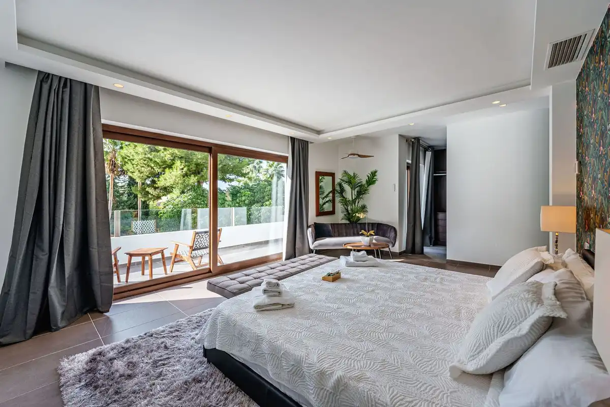 Habitación de Casa o chalet en venta en Marbella con Terraza y Piscina