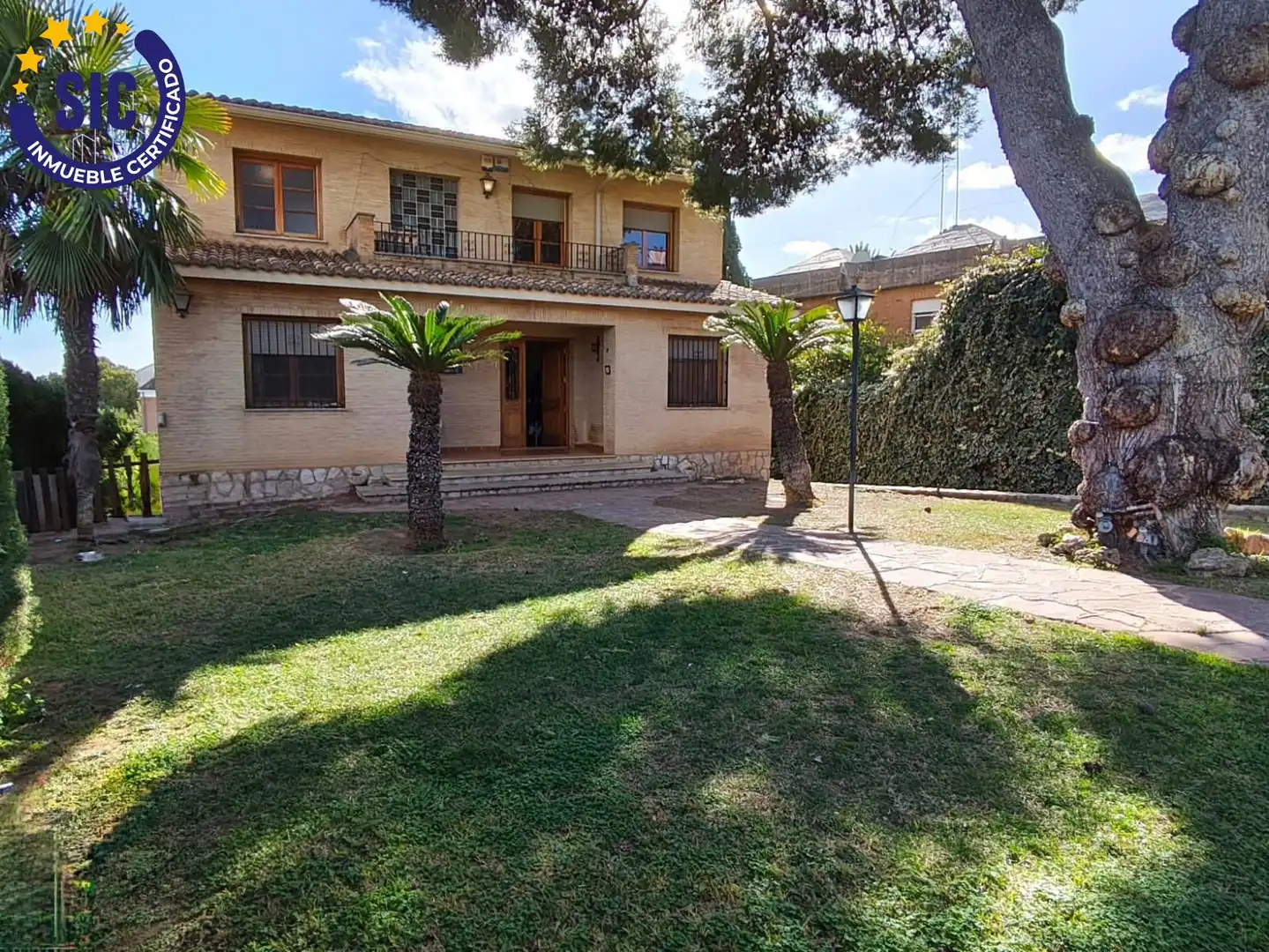 Garden of Houses for sale in Torrent  with Air Conditioner, Heating and Private garden