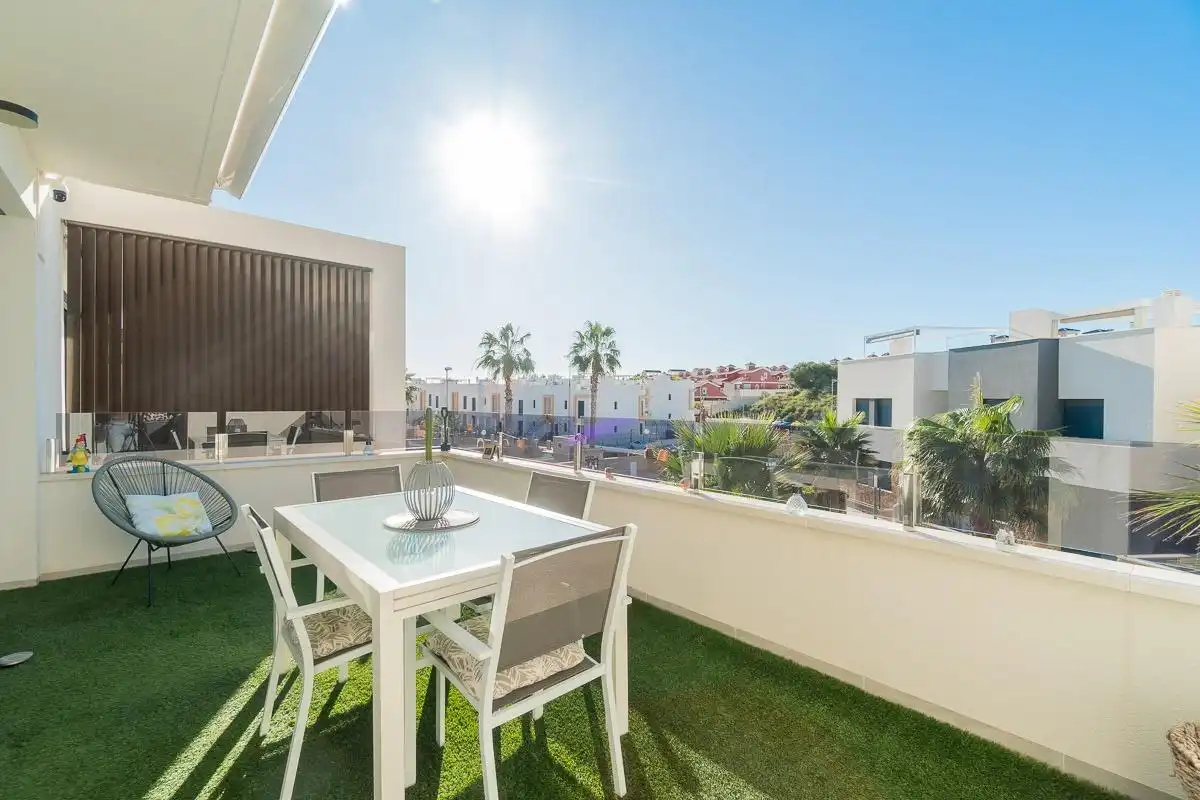 Terraza de Apartamento en venta en Orihuela con Calefacción