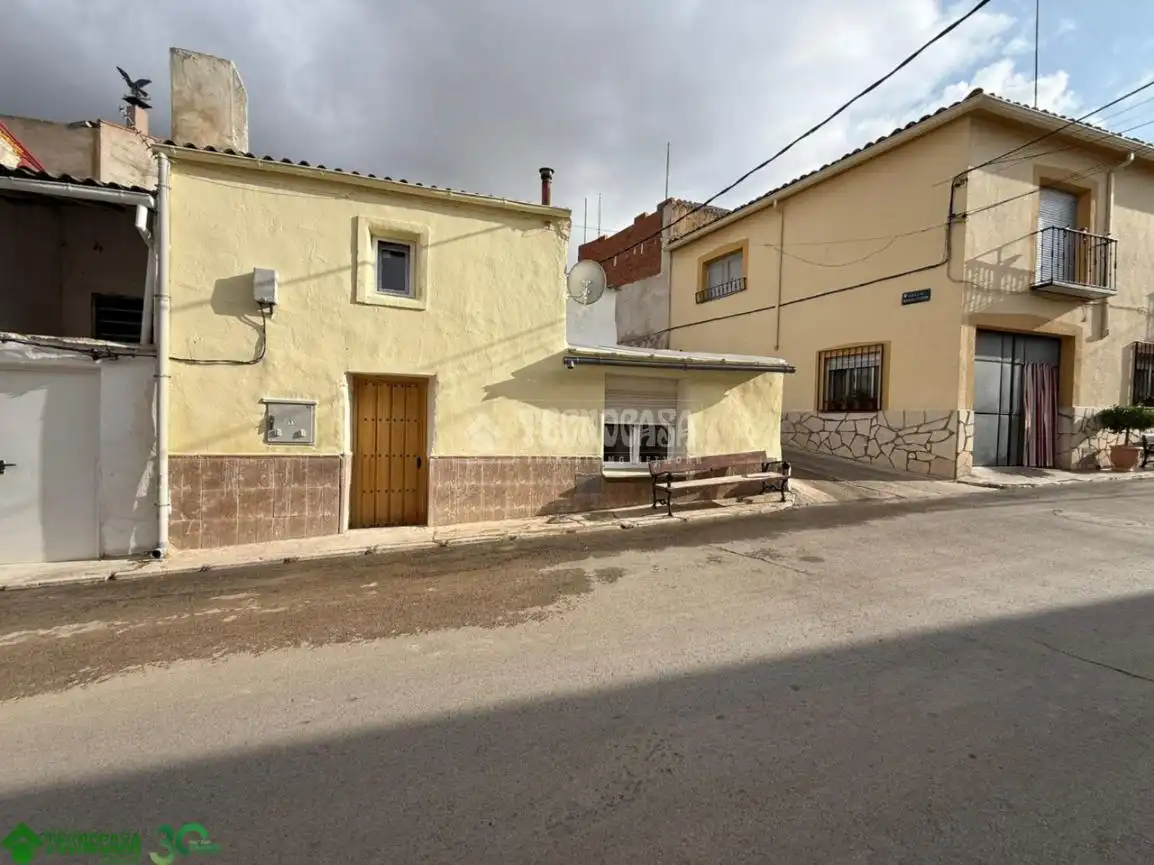 Vista exterior de Casa adosada en venta en Santa Cruz de la Zarza