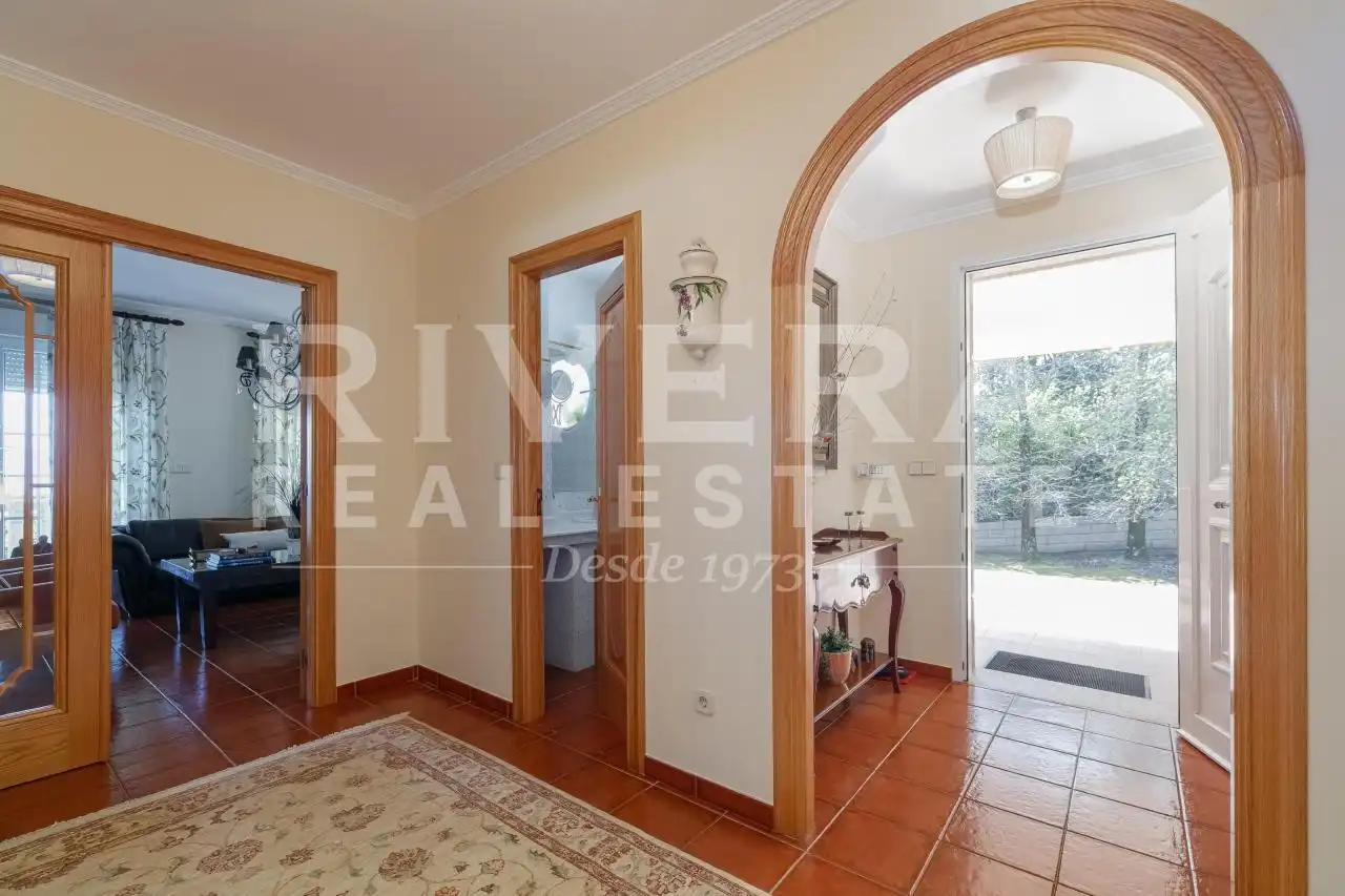 Casa o chalet en venta en Cangas  con Calefacción, Jardín privado y Amueblado
