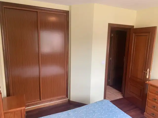 Habitación de Apartamento en venta en Marín con Parquet, Trastero y Amueblado