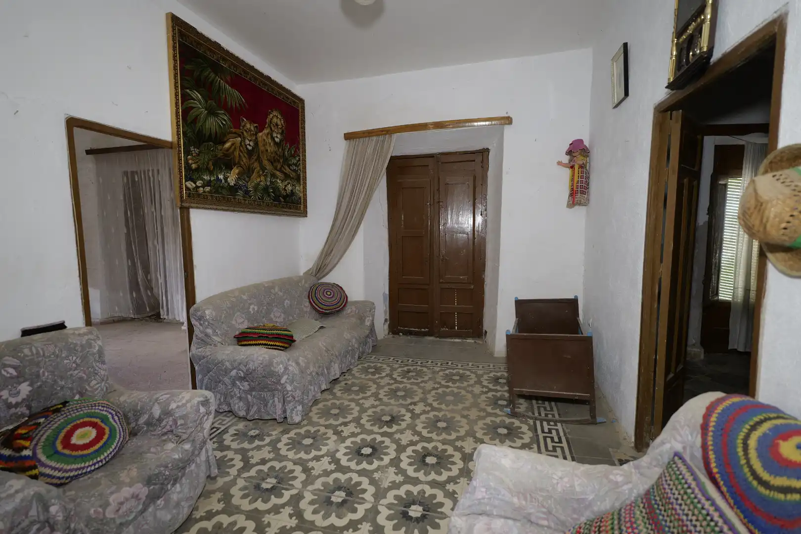 Sala de estar de Casa adosada en venta en Turón con Jardín privado
