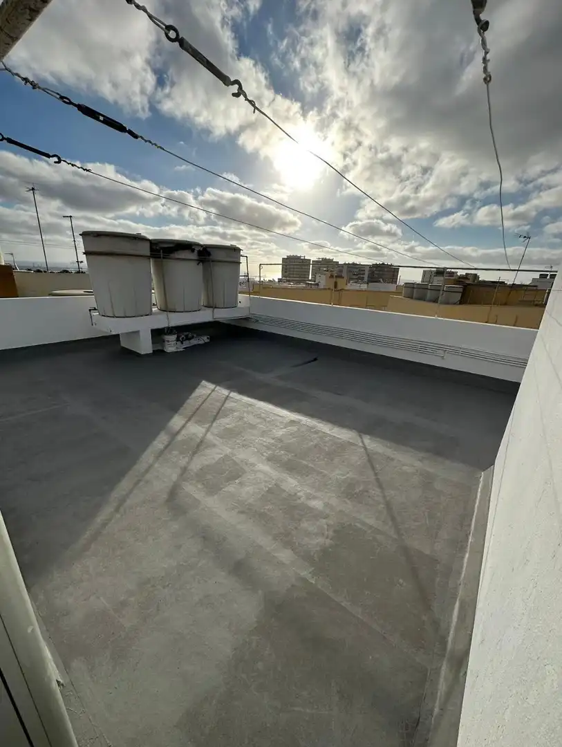 Vista exterior de Pis en venda en Las Palmas de Gran Canaria amb Parquet i Balcó