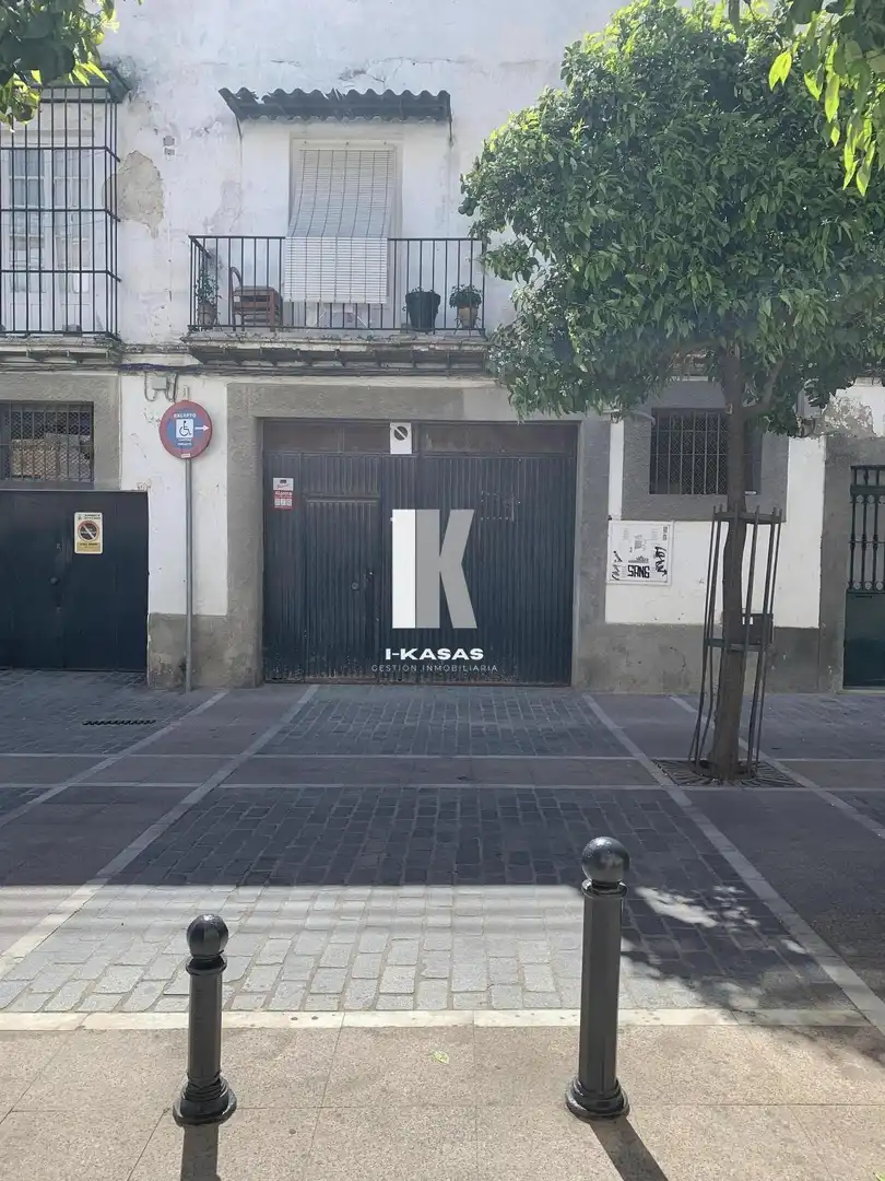 Vista exterior de Local en venta en Jerez de la Frontera