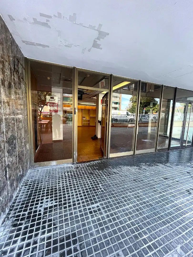 Local comercial en venda a Rambla de Pompeu Fabra, imagen 5