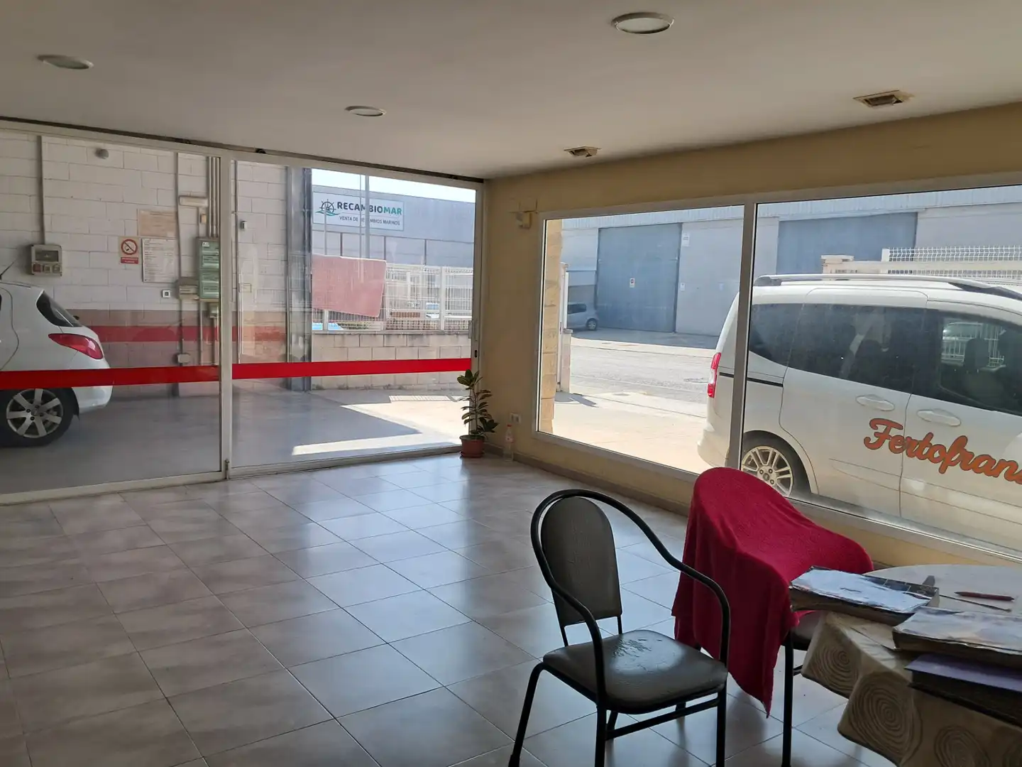 Nave industrial in vendita a Carrer Sénia la Llobera, imagen 2
