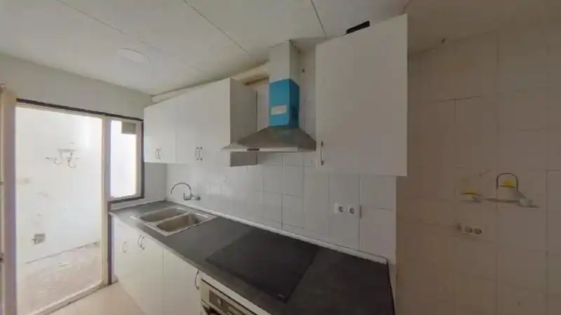 Flat for sale in Carrer Miguel de Cervantes, imagen 4
