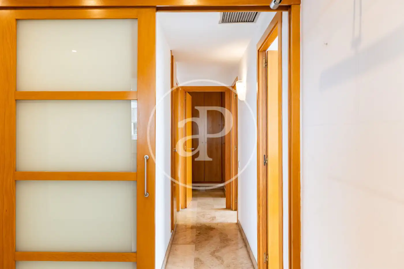 Flat for sale in Barcelona  with Air Conditioner, Heating and Terrace