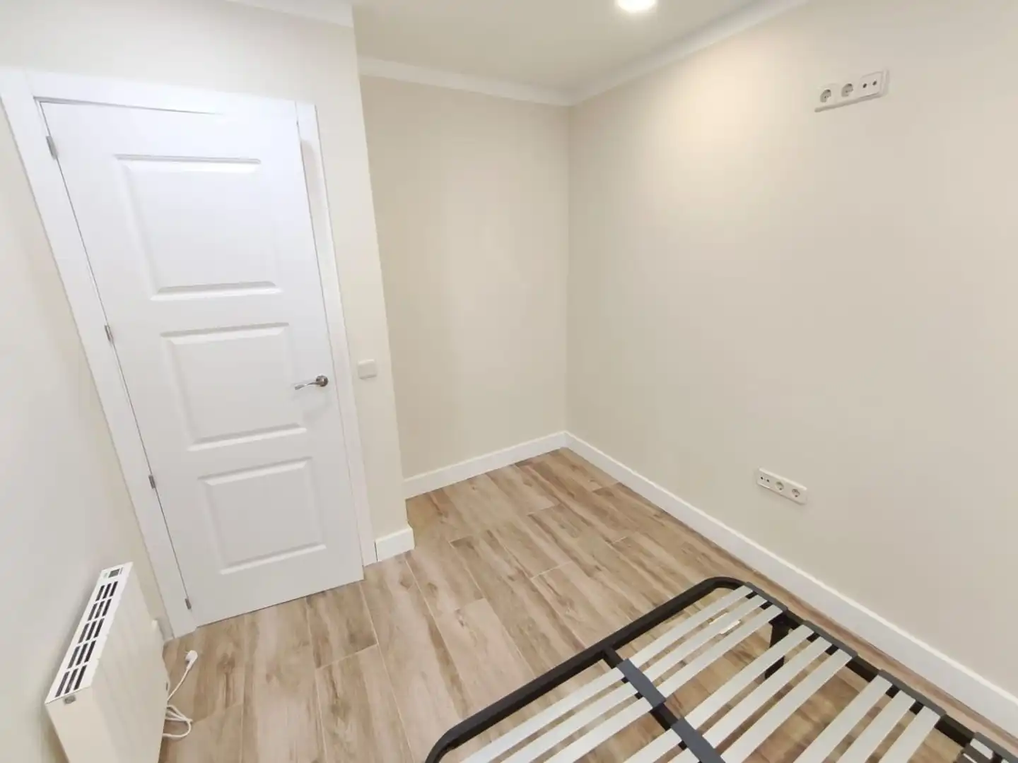 Flat for rent in Madrid  with Heating and Furnished
