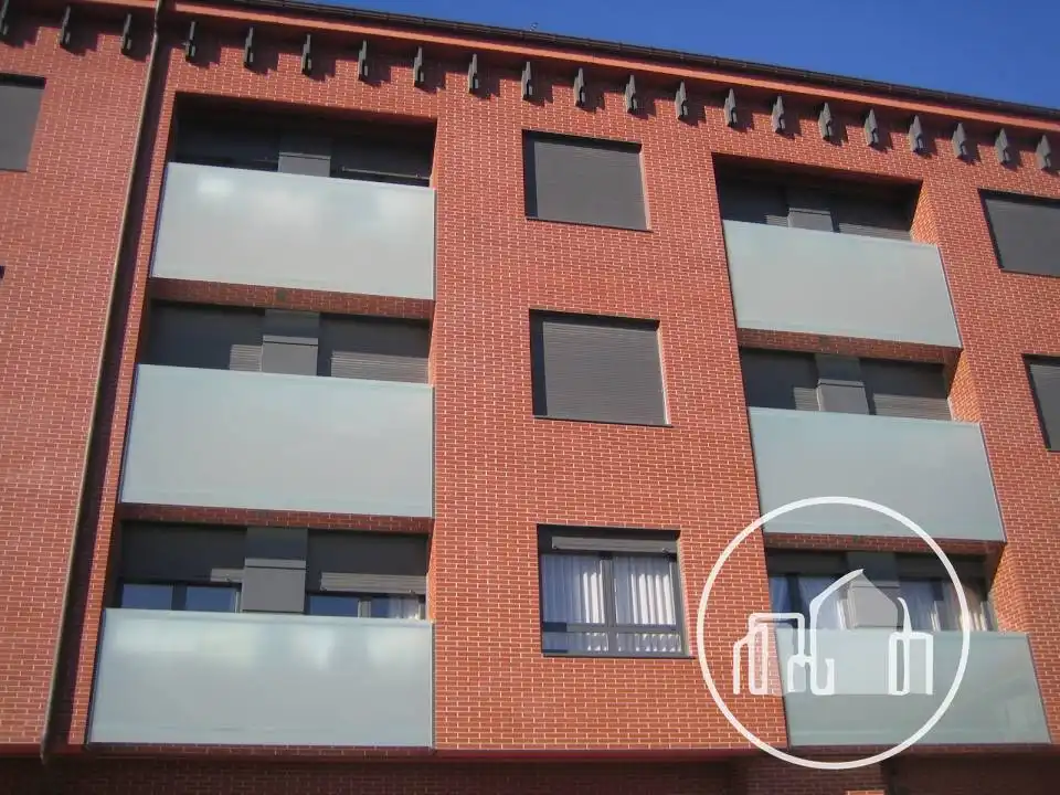 Vista exterior de Piso en venta en Villarcayo de Merindad de Castilla la Vieja con Calefacción, Trastero y Amueblado