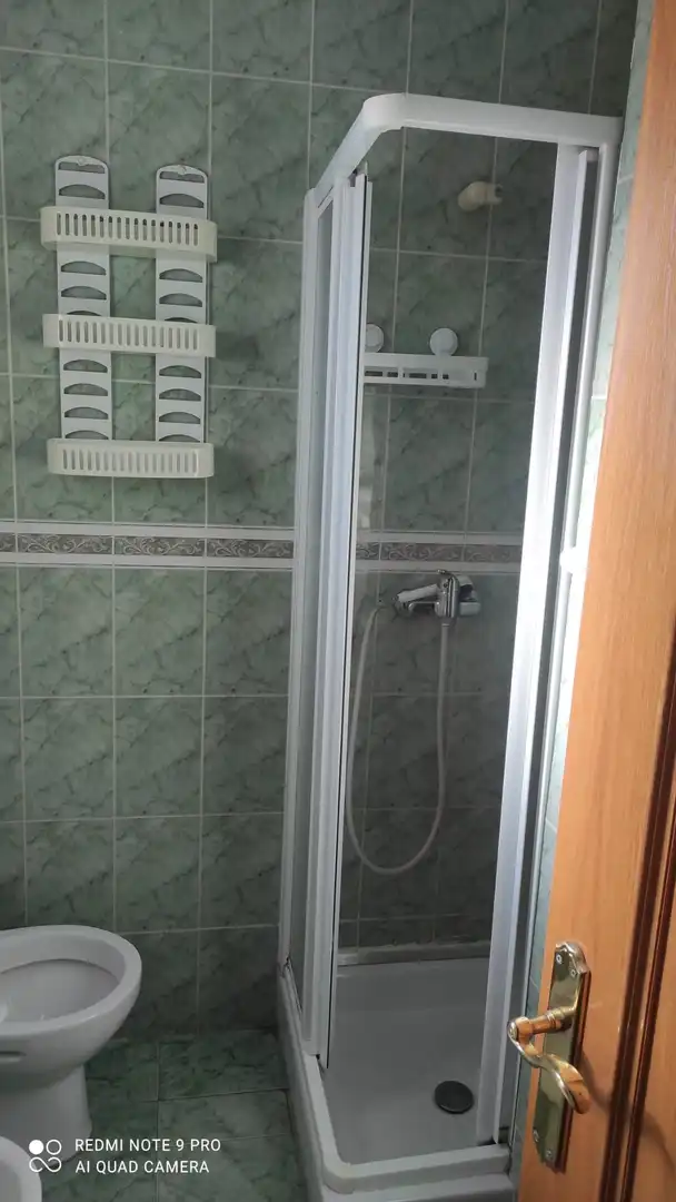 Bany de Apartament de lloguer en Cáceres amb Aire condicionat, Calefacció i Moblat