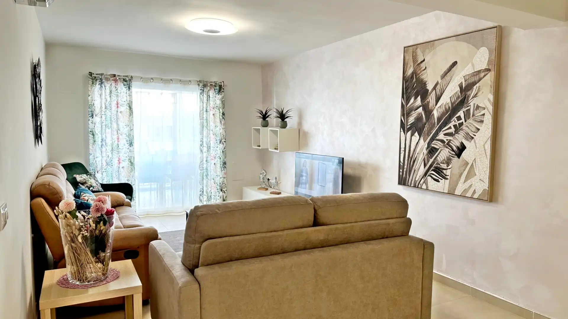 Sala d'estar de Apartament de lloguer en Gandia amb Aire condicionat, Calefacció i Moblat