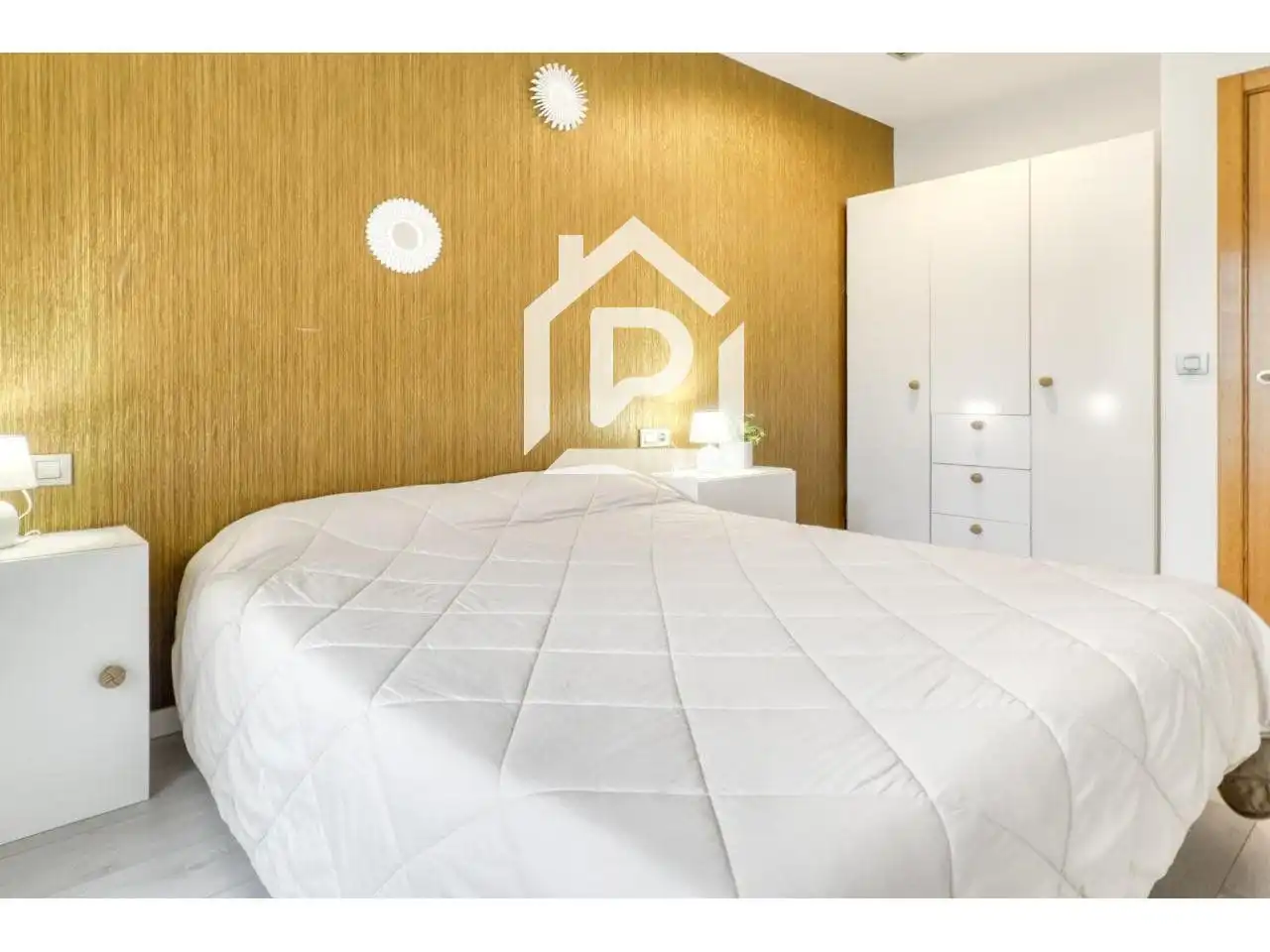 Bedroom of Flat for sale in Centre