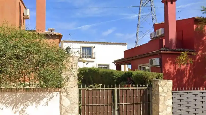 Vista exterior de Pis en venda en L'Eliana