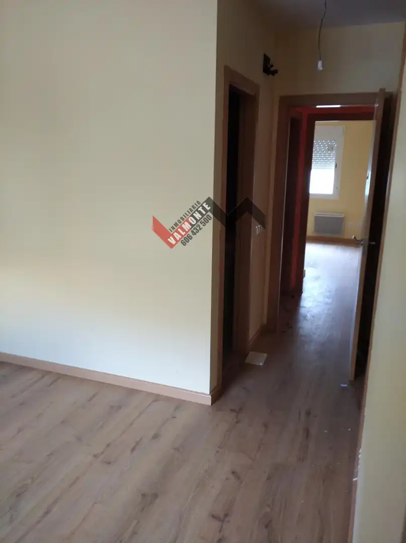 Habitación de Casa adosada en venta en El Casar de Escalona con Calefacción y Trastero