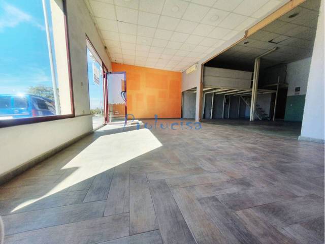 Local comercial en Alquiler en Calle san isidro en Moraleja de Enmedio