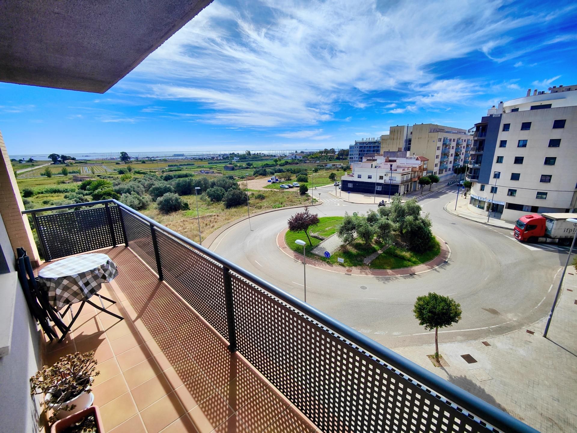 Exterior view of Flat for sale in Sant Carles de la Ràpita  with Air Conditioner, Terrace and Balcony