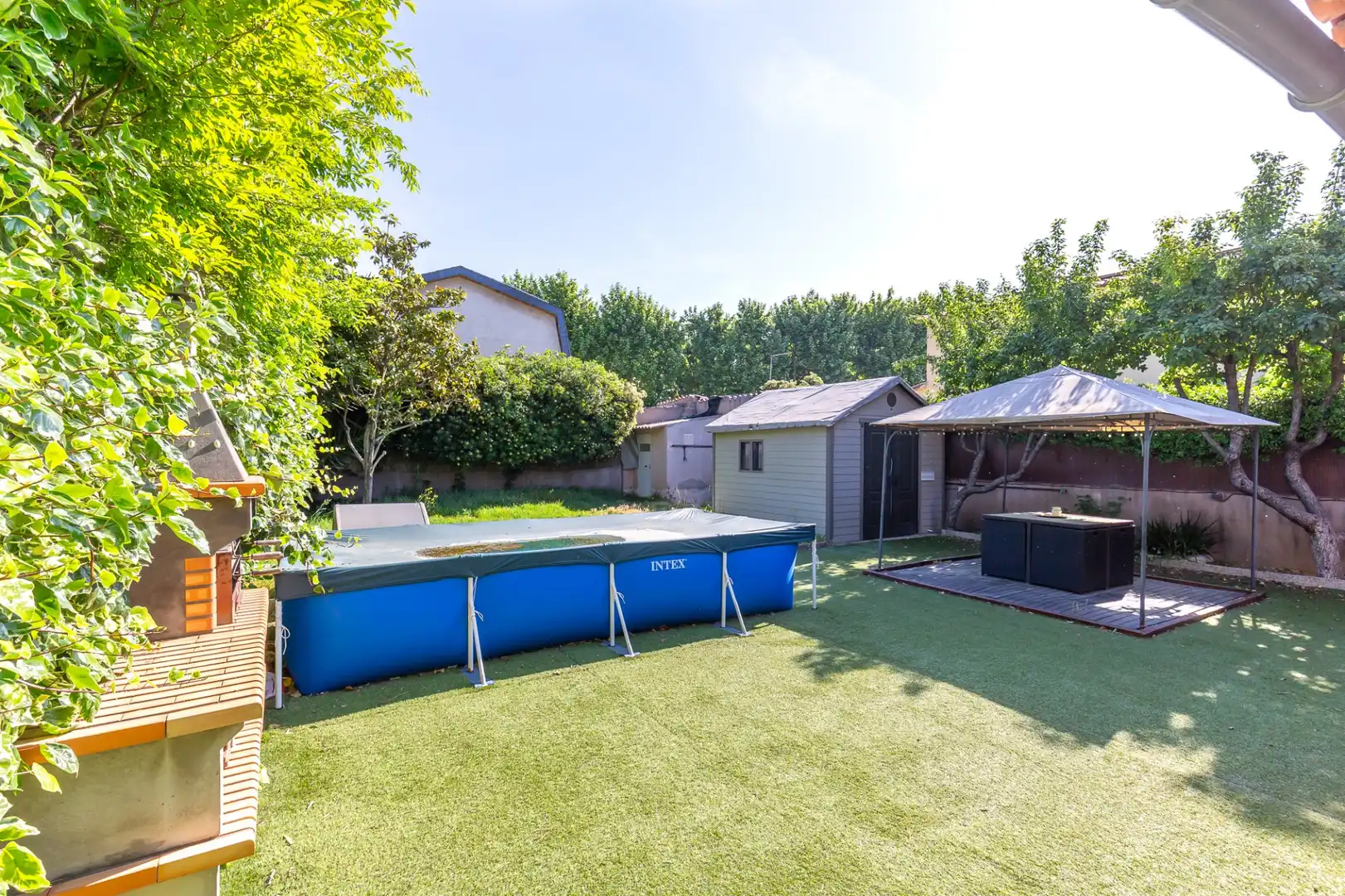 Swimming pool of Houses for sale in Sant Cugat del Vallès  with Air Conditioner, Heating and Terrace