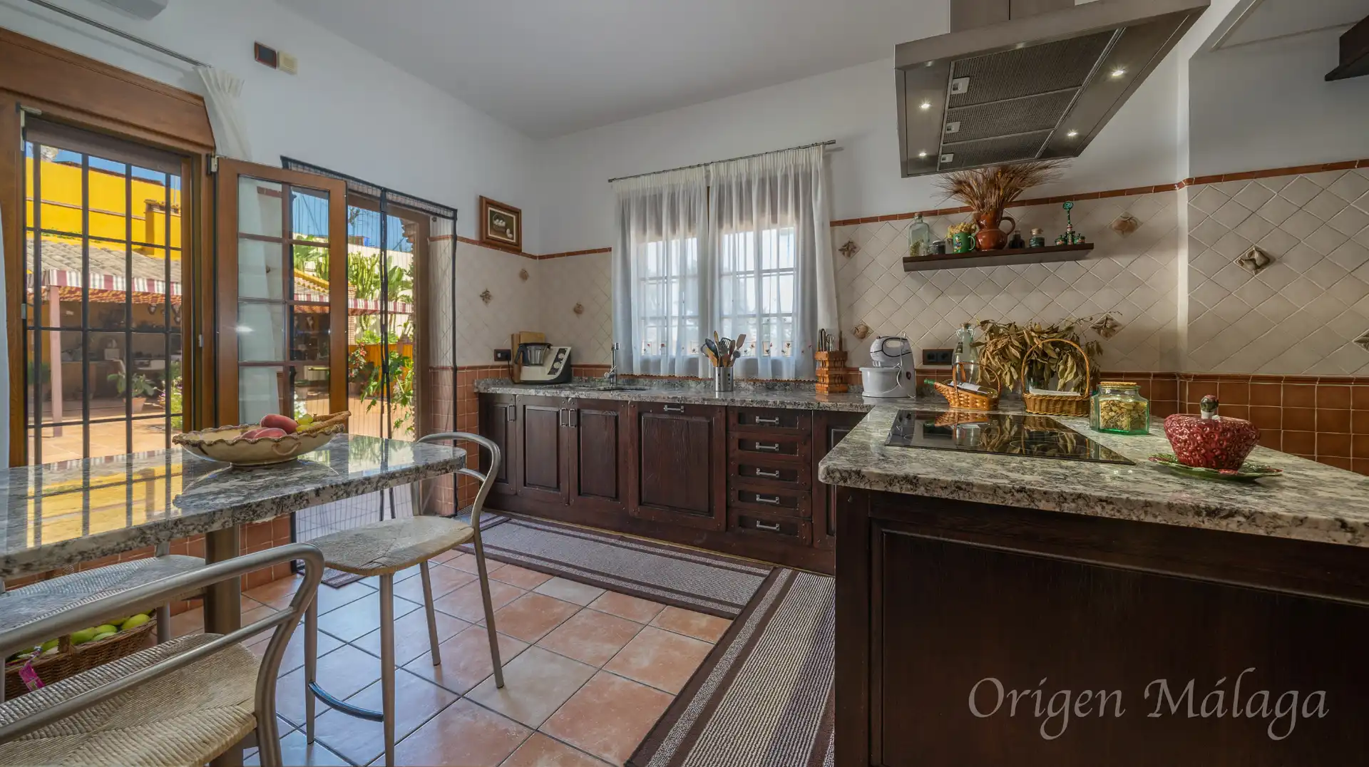 Cocina de Casa o chalet en venta en Alhaurín de la Torre con Aire acondicionado, Calefacción y Jardín privado