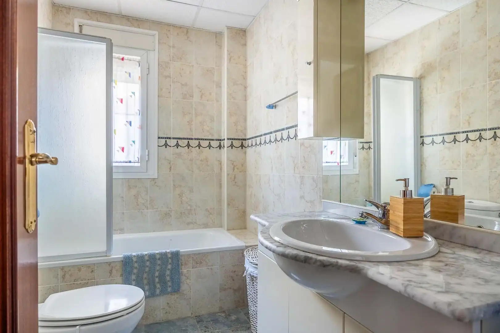 Bathroom of Detached homes for sale in Mairena del Aljarafe  with Air Conditioner, Private garden and Terrace