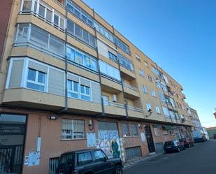 Vista exterior de Apartament en venda en Cuenca Capital amb Calefacció, Moblat i Balcó