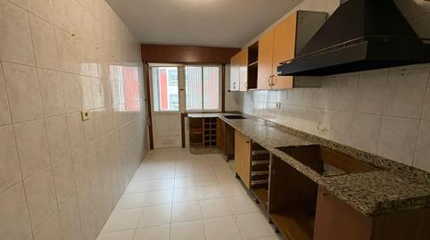 Foto 4 de Piso en venta en Rúa Vicente Aleixandre, Los Castros - Castrillón, A Coruña Capital