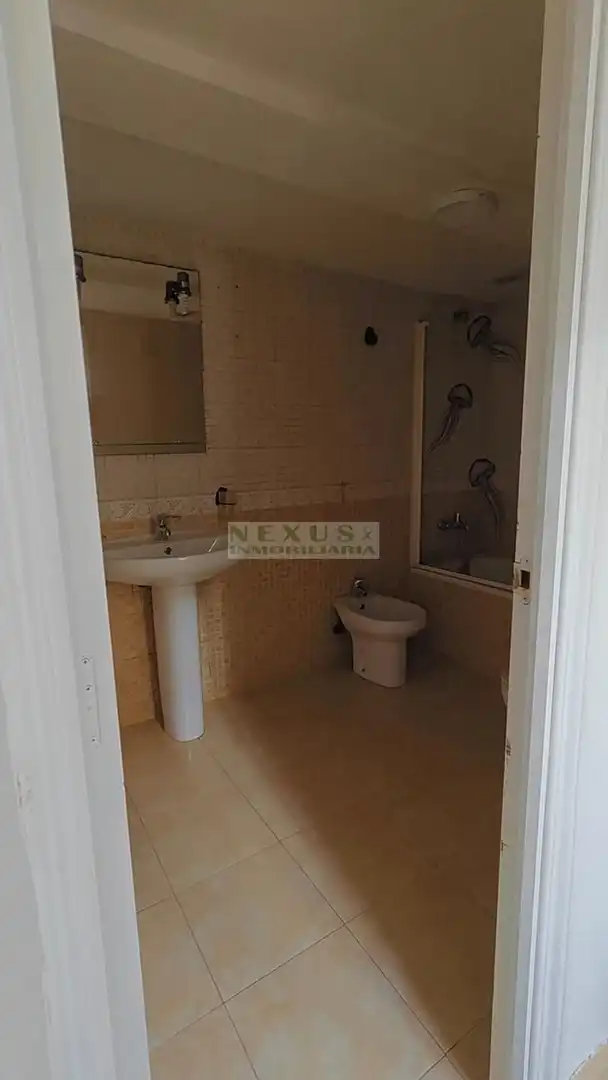 Schlafzimmer von Einfamilien-Reihenhaus zum Verkauf in Cáceres
