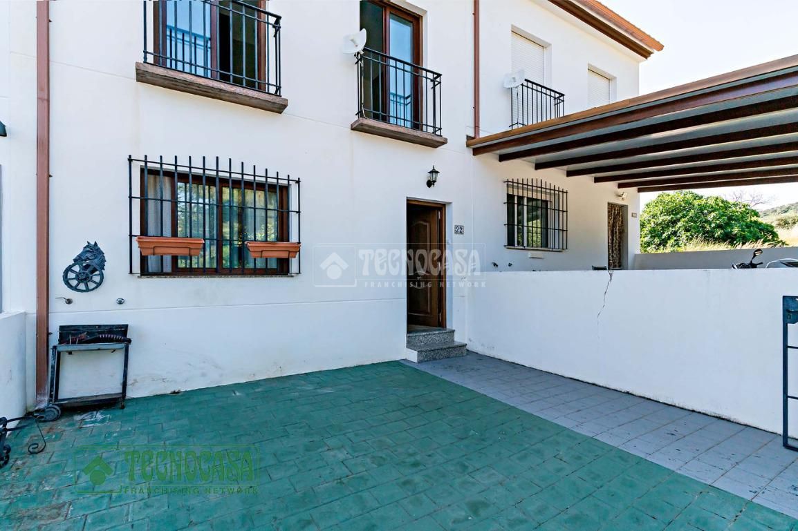 Vista exterior de Casa adosada en venda en Álora amb Aire condicionat, Terrassa i Balcó