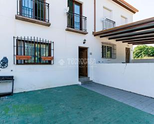 Vista exterior de Casa adosada en venda en Álora amb Aire condicionat, Terrassa i Balcó