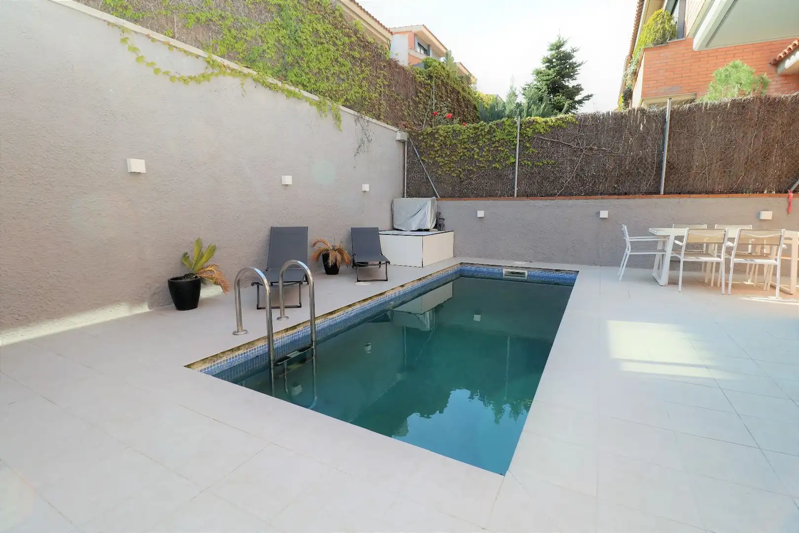 Swimming pool of Detached homes for sale in Sant Andreu de Llavaneres  with Air Conditioner, Heating and Private garden