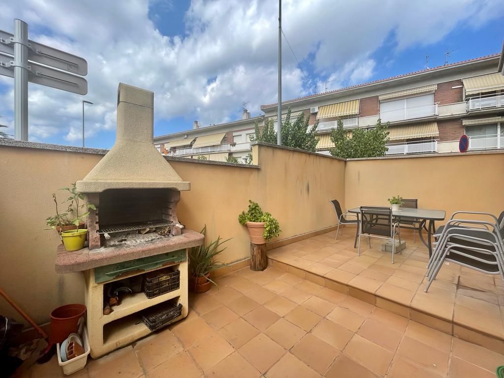 Terrassa de Casa adosada en venda en Olesa de Montserrat amb Calefacció, Terrassa i Traster