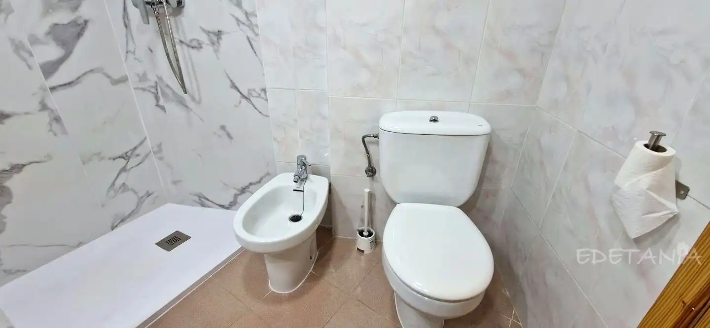 Bathroom of Flat for share in Moncada, Valencia