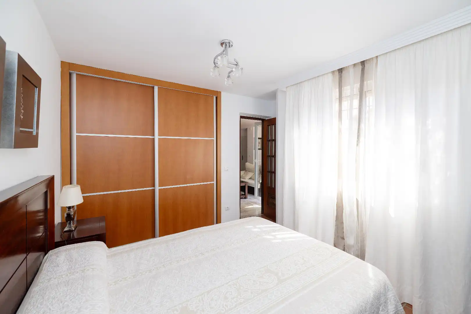 Dormitori de Casa o xalet en venda en Málaga amb Aire condicionat, Calefacció i Jardí privat