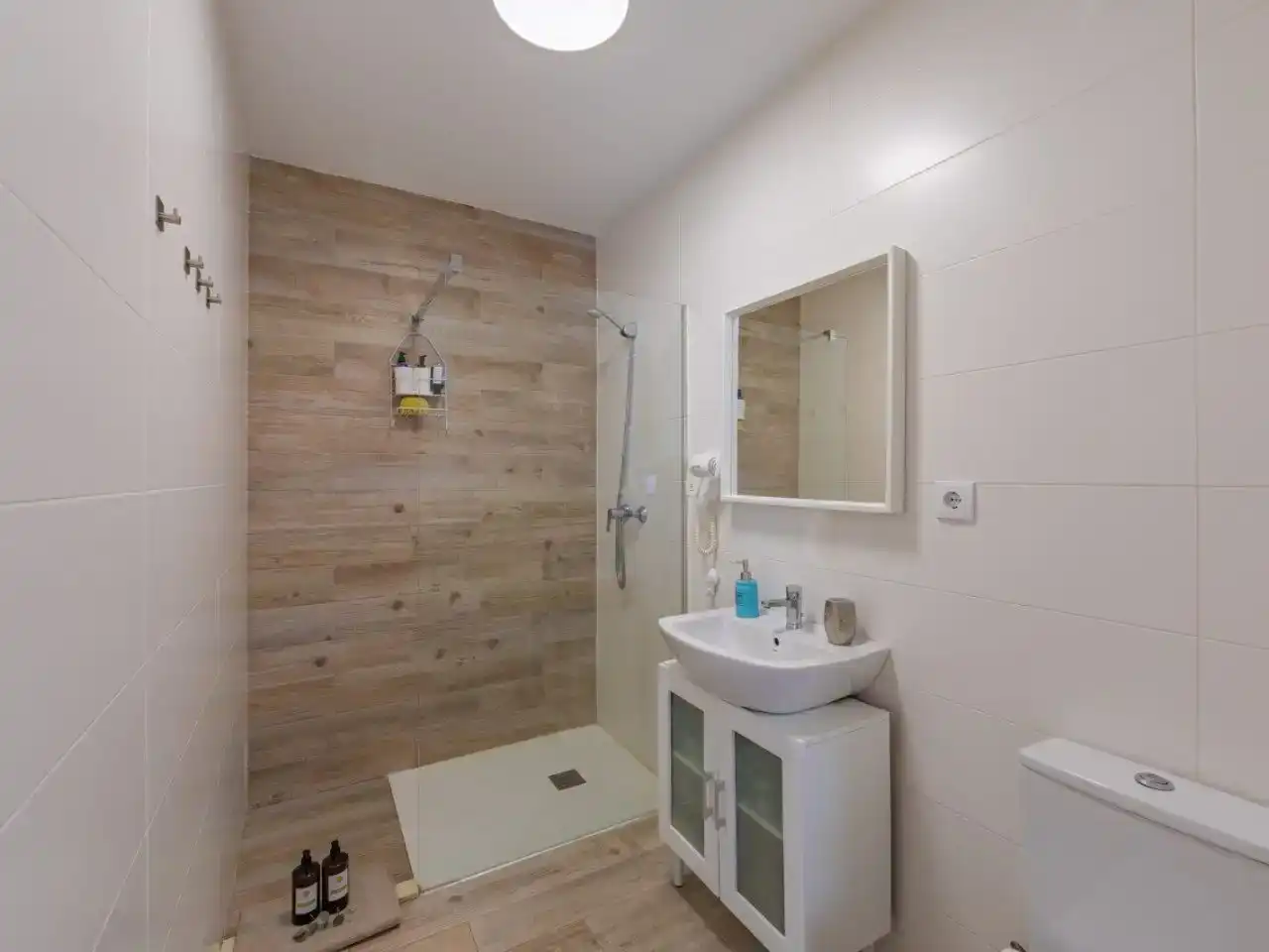 Bathroom of Attic for rent in Tarifa  with Furnished